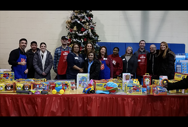 DLA Land Warren volunteer at the local Salvation Army