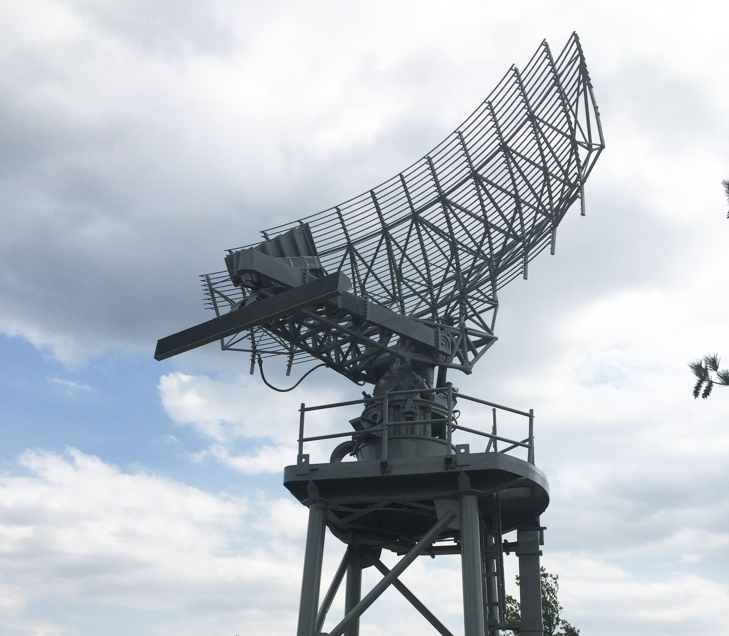 AN/SPS-49 Radar Antenna