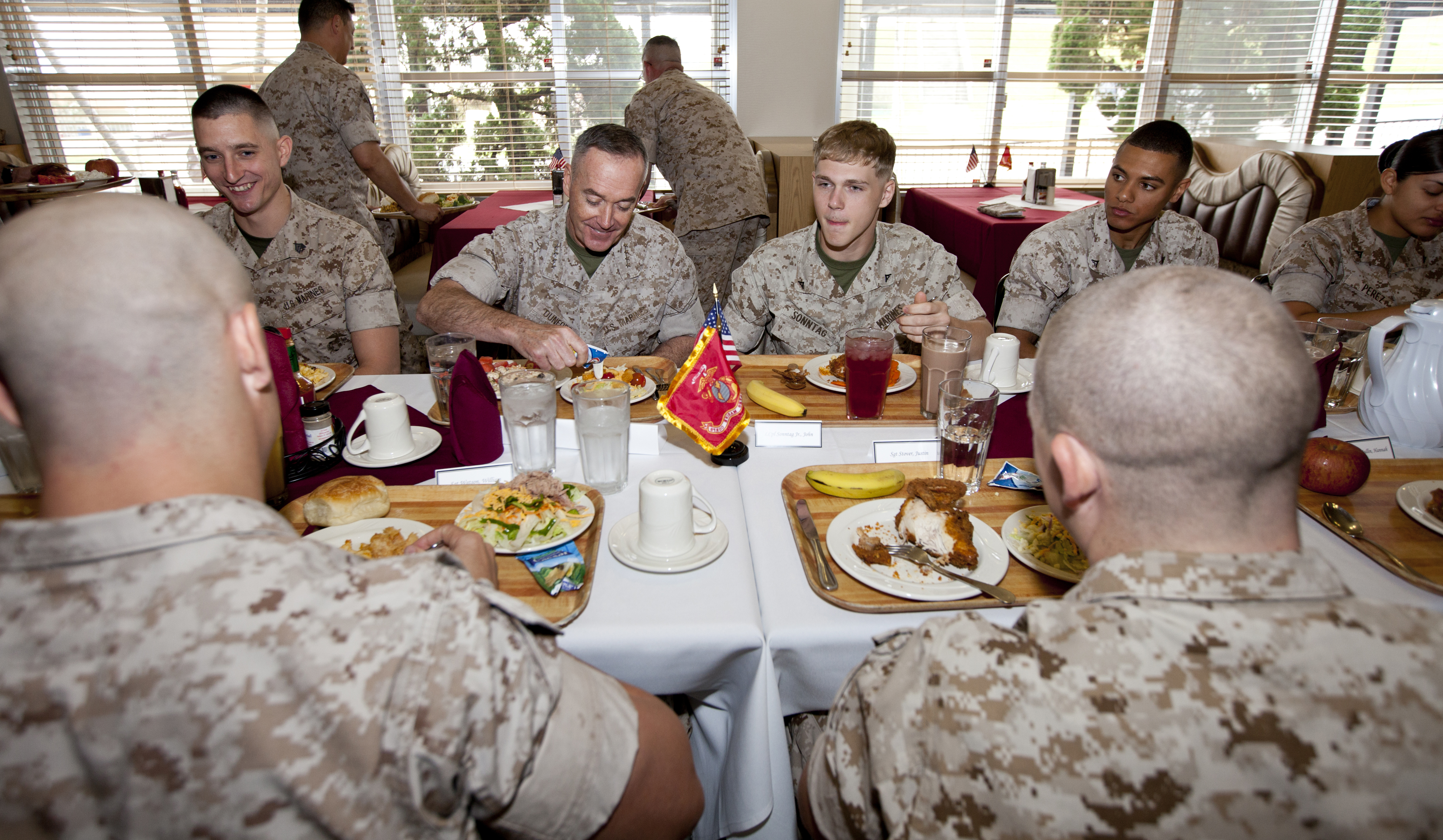 DLA Troop Support personnel eating together